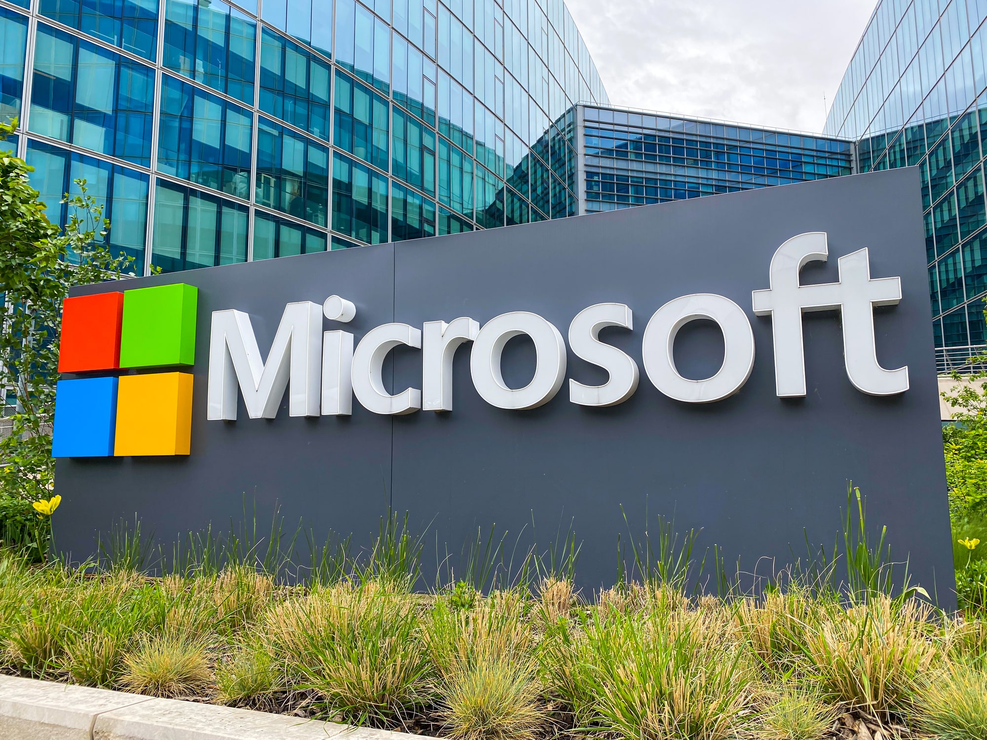 Microsoft has launched Office 2024 for PC and Mac that operates without a subscription.